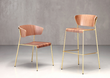Collection Lisa : chaise, fauteuil et tabouret, Scab design