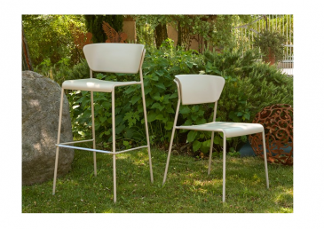 Tabourets et chaises outdoor LISA de SCAB design