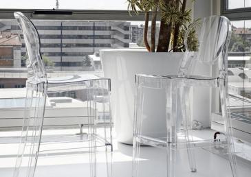 Igloo chaise et tabouret de SCAB Design